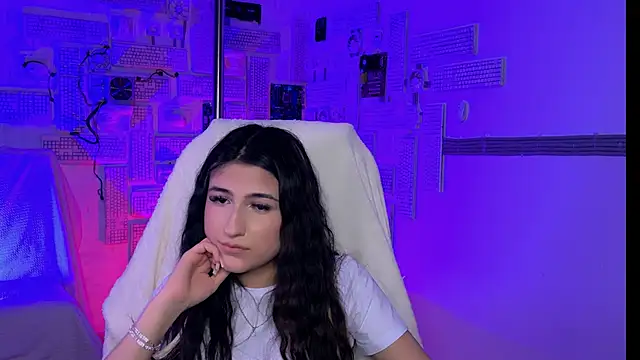 Snapshot of TerezaRobinson chatting on 02.15.26 TerezaRobinson online show from 02.15.26