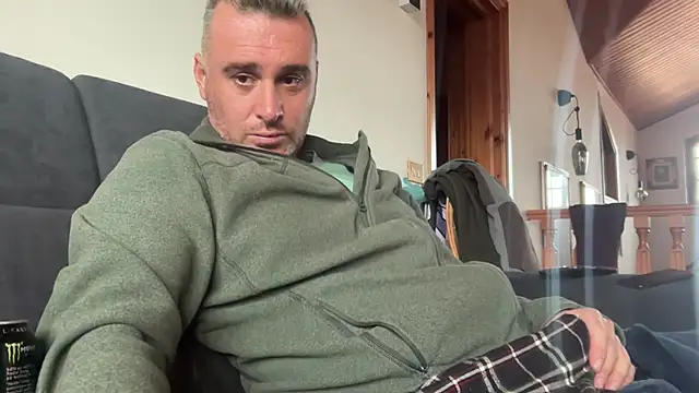 Snapshot of marcovik1 chatting on 02.13.26 marcovik1 online show from 02.13.26