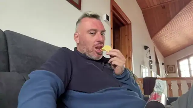 Snapshot of marcovik1 chatting on 02.27.26 marcovik1 online show from 02.27.26