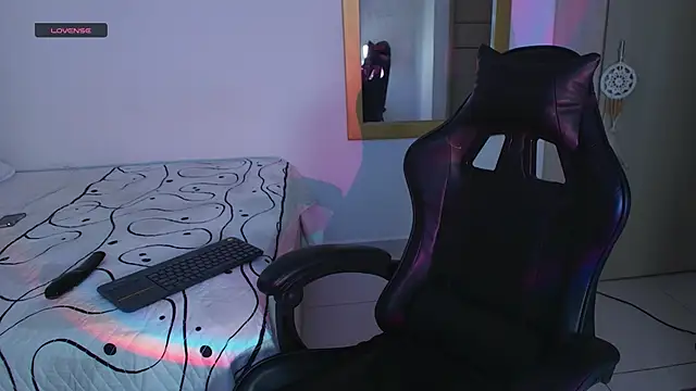 tana luux online show from 03.10.26