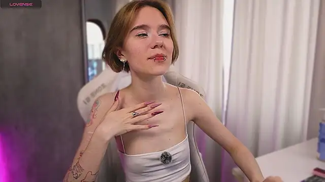 Snapshot of MyBabyLana chatting on 03.05.26 MyBabyLana online show from 03.05.26