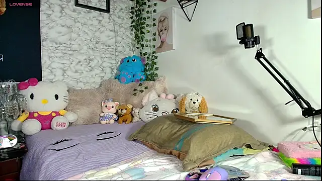 Yiyii online show from 06.25.26
