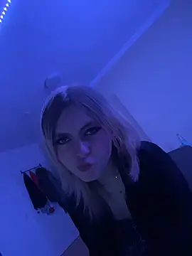 Milli-Kiss online show from 02.16.26