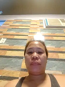 squirtshantal online show from 10.04.25