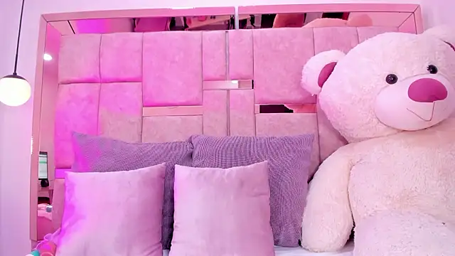 Snapshot of ween_sheng_ chatting on 02.26.26 ween sheng online show from 02.26.26