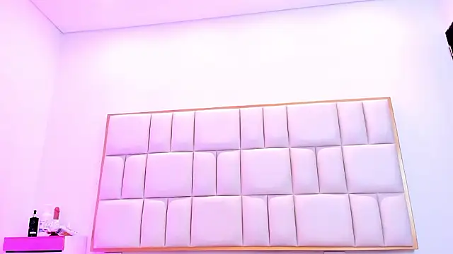 Violetta-foxx online show from 03.04.26