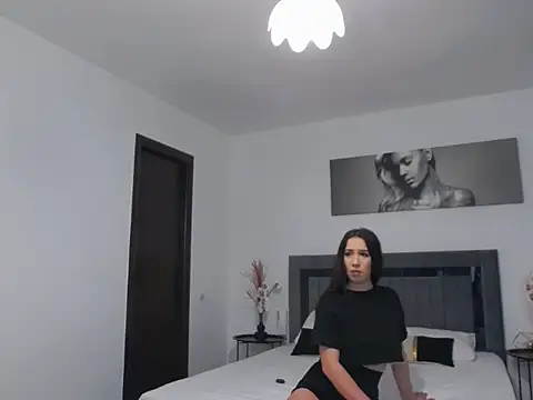 Snapshot of I_amSis chatting on 03.29.26 I amSis online show from 03.29.26