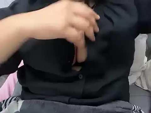 hugeindiantitties online show from 02.25.26