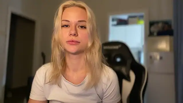 Leylia Lily online show from 03.25.26