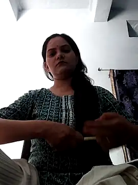 Anushka Singh0 online show from 05.25.26