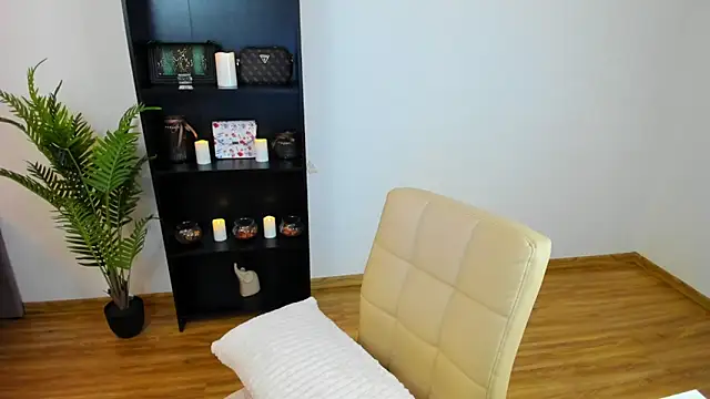 Snapshot of khloe_starrr chatting on 03.16.26 khloe starrr online show from 03.16.26