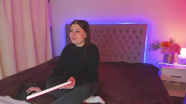 AmandaHoppe online show from 04.24.26