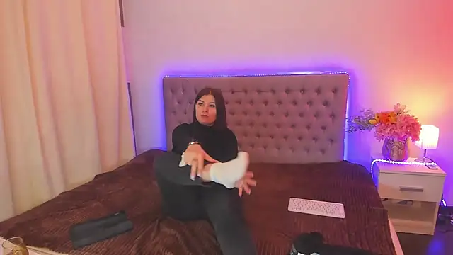 AmandaHoppe online show from 05.03.26