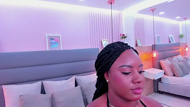 laia fisher  online show from 04.02.26