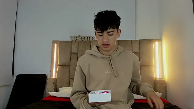 Noir Sebas online show from 03.28.26