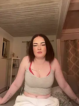 Snapshot of beautyboss chatting on 03.18.26 beautyboss online show from 03.18.26