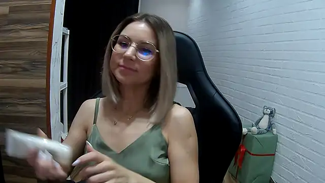 IceMayes online show from 04.01.26