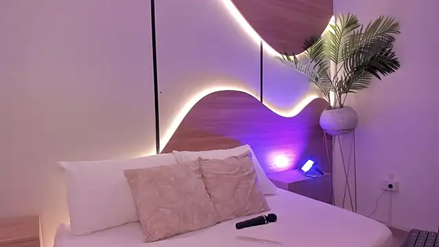 ariadna boneville online show from 05.31.26