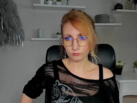 CinderellaMoon online show from 02.24.26