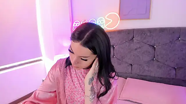 Snapshot of Megan_Morphy chatting on 04.07.26 Megan Morphy online show from 04.07.26