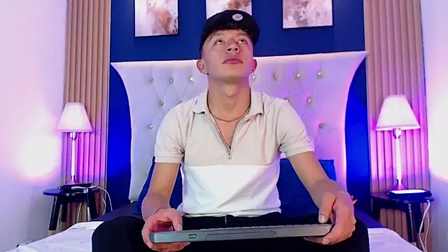 Snapshot of Dark_Nico chatting on 02.16.26 Dark Nico online show from 02.16.26