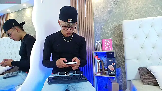 Dark Nico online show from 04.16.26