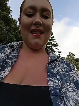 Snapshot of Freckless_ chatting on 02.21.26 Freckless online show from 02.21.26