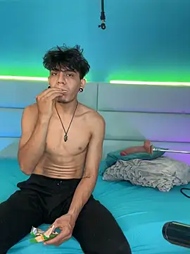 Snapshot of abrilandjulian chatting on 02.25.26 abrilandjulian online show from 02.25.26