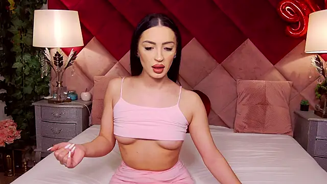 Snapshot of VictoriaLanes chatting on 02.20.26 VictoriaLanes online show from 02.20.26