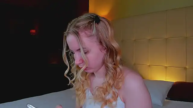 Linda  Bloom online show from 04.13.26