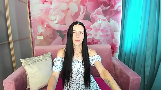 Snapshot of NoirDiva chatting on 07.07.26 NoirDiva online show from 07.07.26