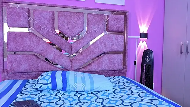 Snapshot of mia_honey_lov chatting on 03.27.26 mia honey lov online show from 03.27.26