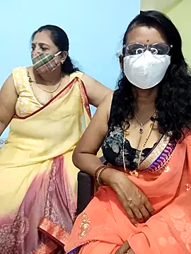 Snapshot of Kannadasexywifes chatting on 04.15.26 Kannadasexywifes online show from 04.15.26