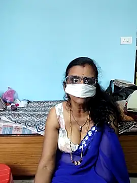 Snapshot of Kannadasexywifes chatting on 04.22.26 Kannadasexywifes online show from 04.22.26