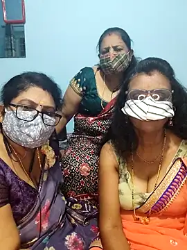 Snapshot of Kannadasexywifes chatting on 04.24.26 Kannadasexywifes online show from 04.24.26