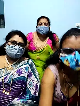 Snapshot of Kannadasexywifes chatting on 04.26.26 Kannadasexywifes online show from 04.26.26