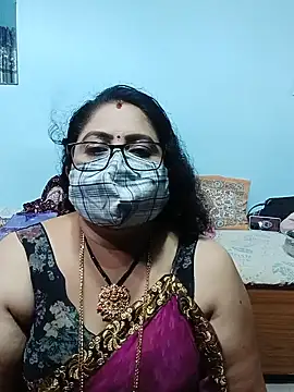 Snapshot of Kannadasexywifes chatting on 05.19.26 Kannadasexywifes online show from 05.19.26