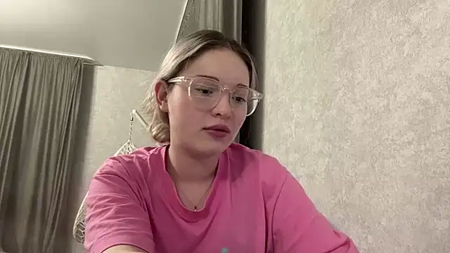 Linaceleste online show from 02.25.26