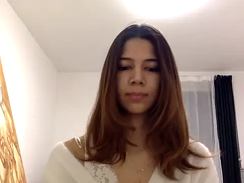 Snapshot of KiraVixenSweet chatting on 02.15.26 KiraVixenSweet online show from 02.15.26