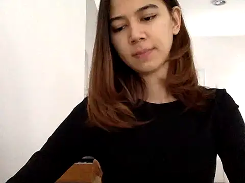 Snapshot of KiraVixenSweet chatting on 02.20.26 KiraVixenSweet online show from 02.20.26