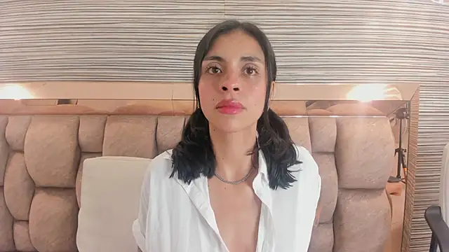 Snapshot of annie_shine_ chatting on 02.20.26 annie shine online show from 02.20.26