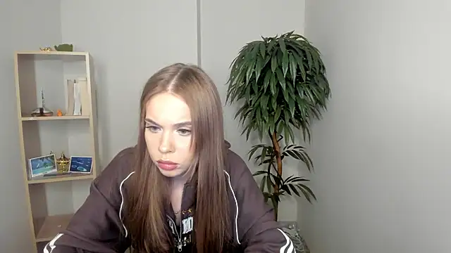 TishShazier online show from 02.14.26