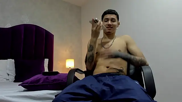 Snapshot of JoshBeech chatting on 02.19.26 JoshBeech online show from 02.19.26