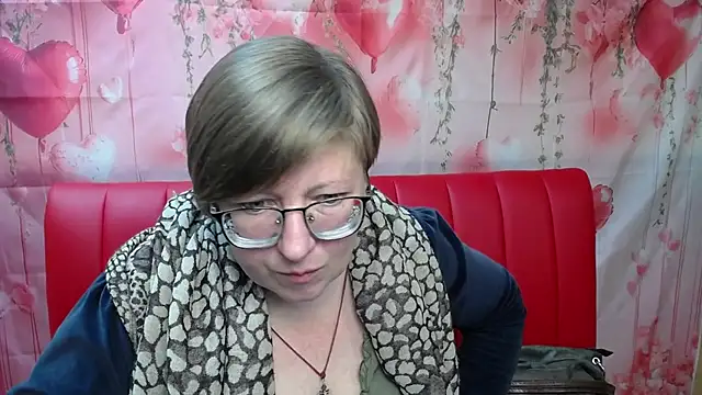 Snapshot of RadaChudna chatting on 04.26.26 RadaChudna online show from 04.26.26