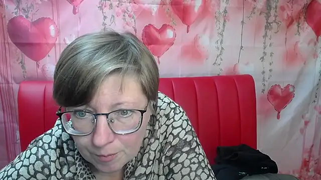 Snapshot of RadaChudna chatting on 05.03.26 RadaChudna online show from 05.03.26