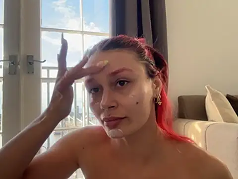 Snapshot of FoxyValentine chatting on 04.06.26 FoxyValentine online show from 04.06.26