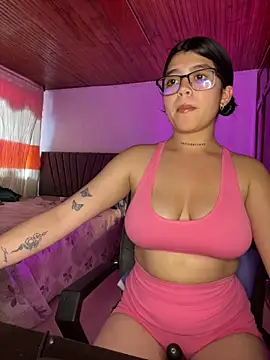 Snapshot of violet19x chatting on 02.23.26 violet19x online show from 02.23.26