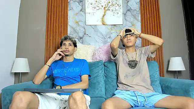 Snapshot of YOUNG_BOYS_HELL chatting on 03.10.26 YOUNG BOYS HELL online show from 03.10.26