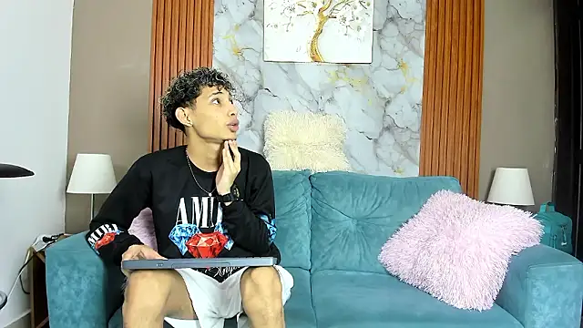 Snapshot of YOUNG_BOYS_HELL chatting on 03.12.26 YOUNG BOYS HELL online show from 03.12.26