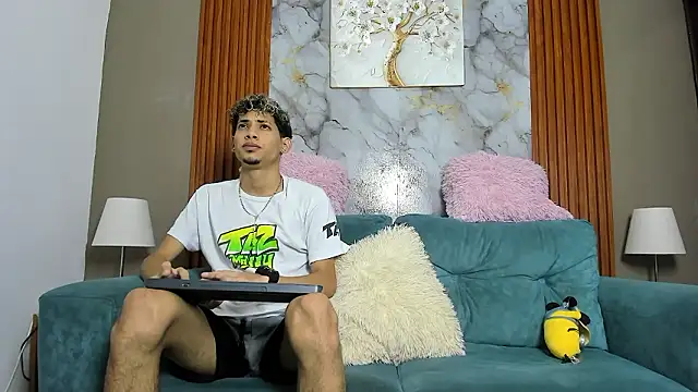 Snapshot of YOUNG_BOYS_HELL chatting on 03.13.26 YOUNG BOYS HELL online show from 03.13.26